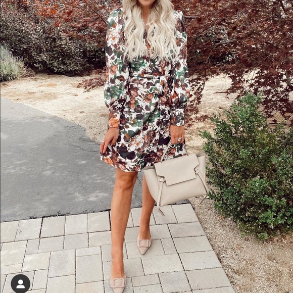 Alexia Admor | Dresses | Bubble Sleeve 